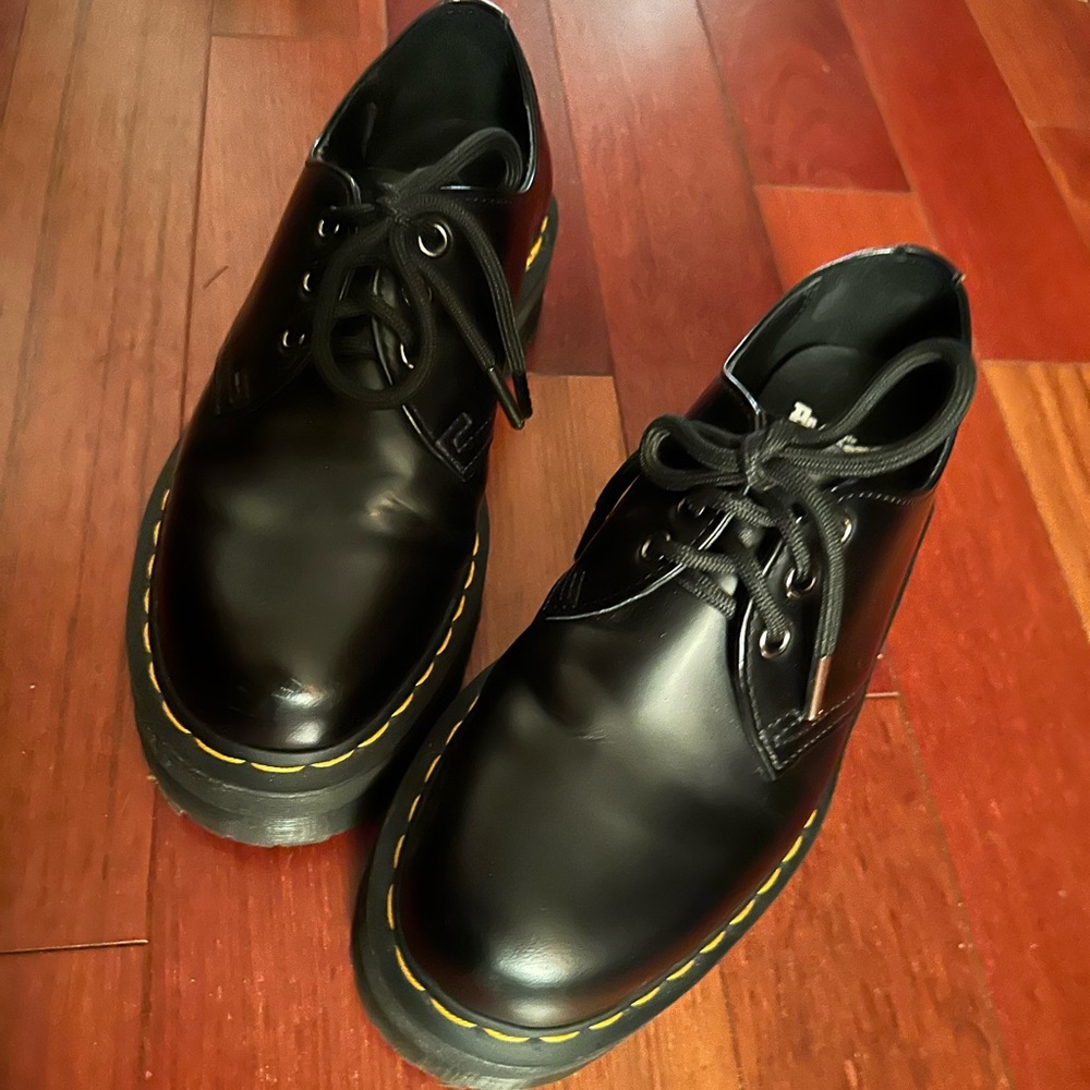 Dr Martens Oxford Quad Black